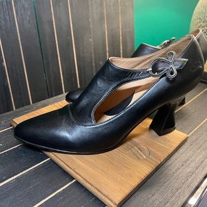 John Fluevog Poser Darla black size 7